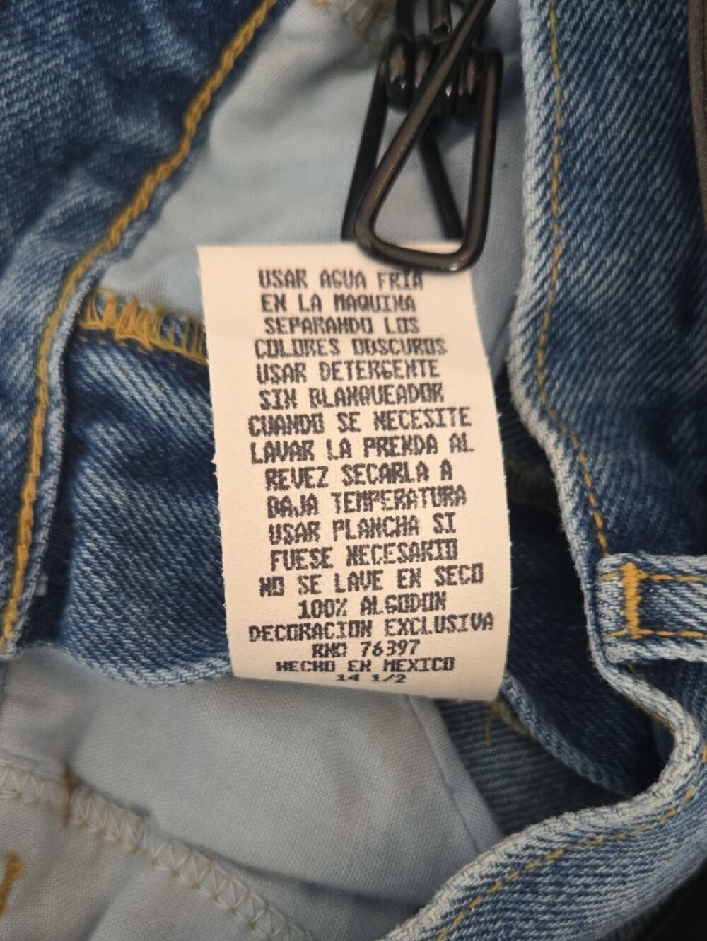 Vintage Warner Bros. Tweety Blue Denim High-Rise Shorts with Brown Belt - Picture 4 of 10